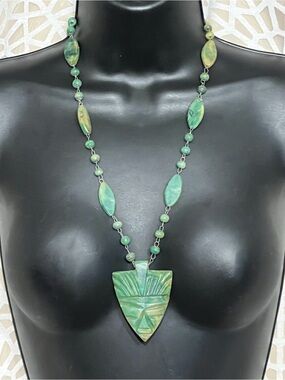 Vintage Carved Green Stone Arrowhead Statement Necklace